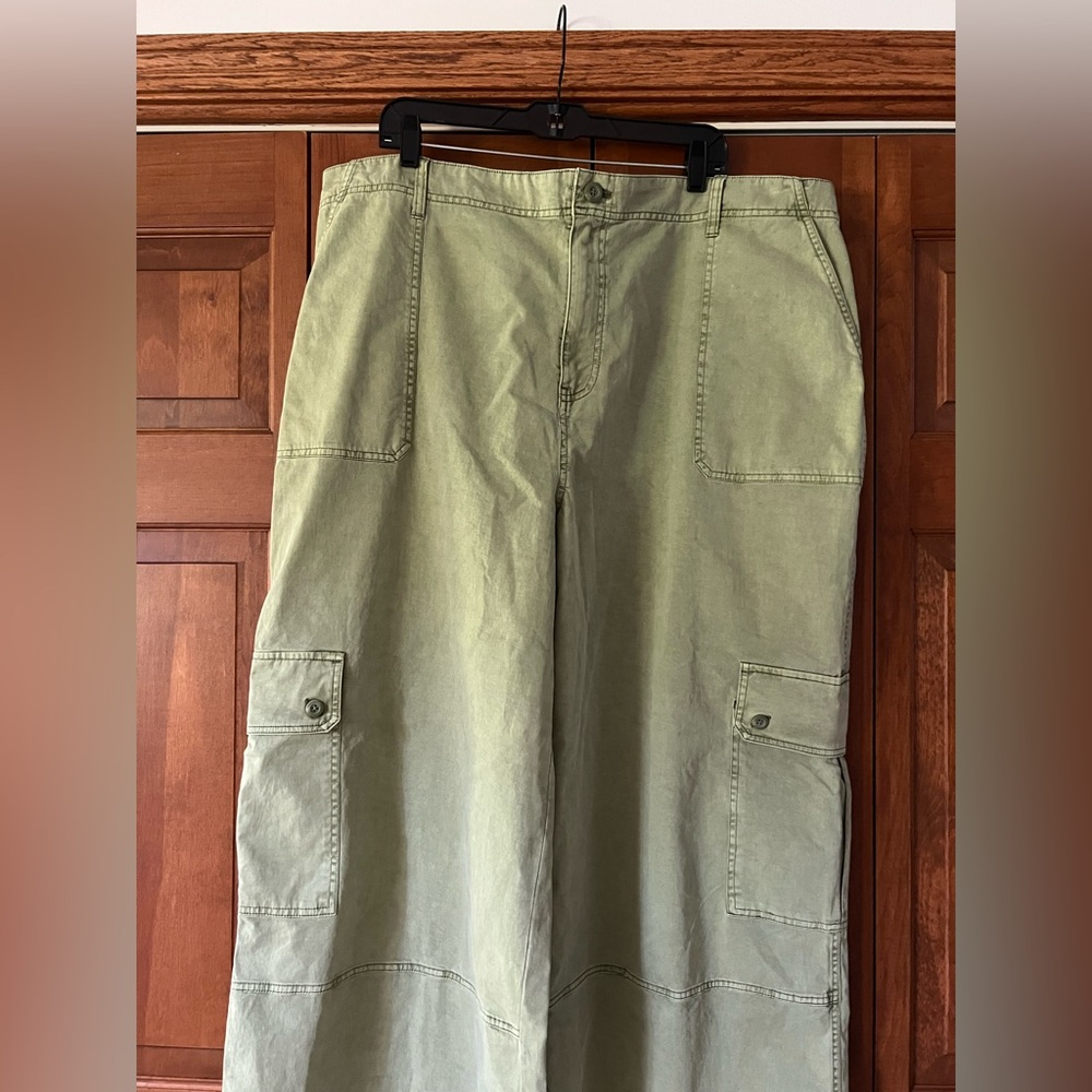 BP Olive Green Cargo Pants - Picture 2 of 5